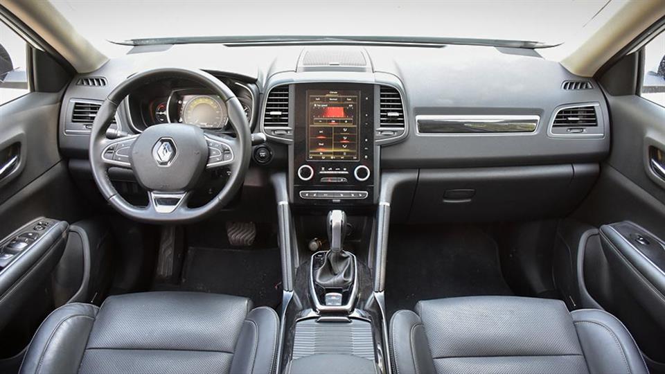 کابین رنو کولیوس 2018